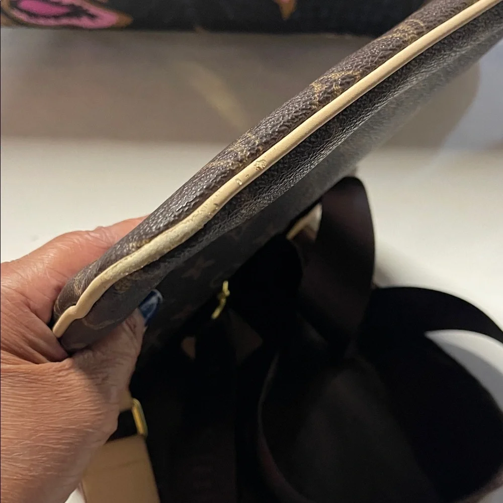 Stylish Monogram Brown Messenger Bag - Picture 9 of 11